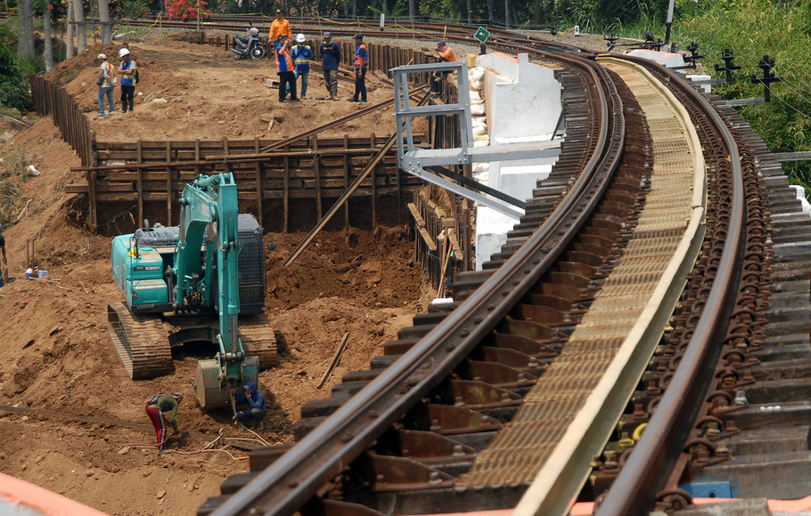 Kemhub Tuntaskan Jalur Ganda Kereta Jombang Madiun