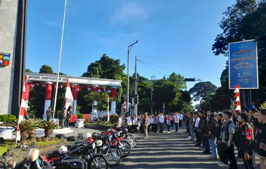 Agustus Upacara Bendera Di Tugu Kujang Bogor Tiap Hari Halaman 2