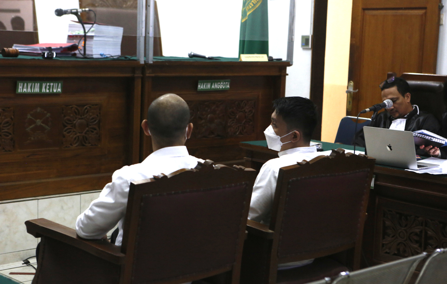 Sidang Lanjutan Terdakwa Hendra Kurniawan Dan Agus Nurpatria