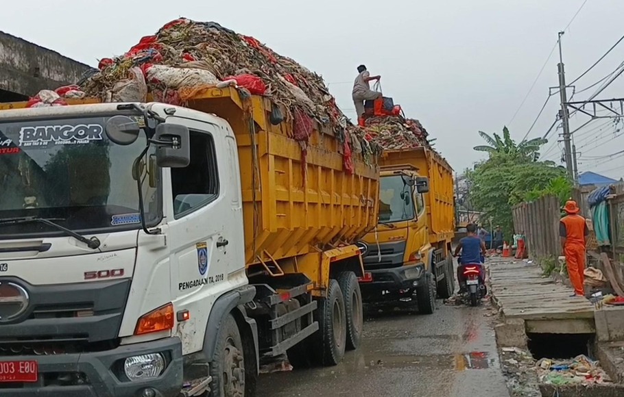 Perayaan Malam Tahun Baru Di Dki Hasilkan Ton Sampah