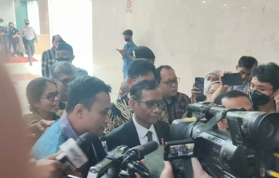 Rapat Soal Transaksi Janggal Rp T Di Kemenkeu Mahfud Md Tiba Di