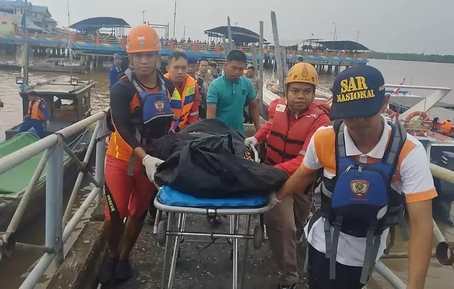 Satu Korban Tabrakan Kapal Di Jambi Ditemukan Mengapung Tidak Bernyawa