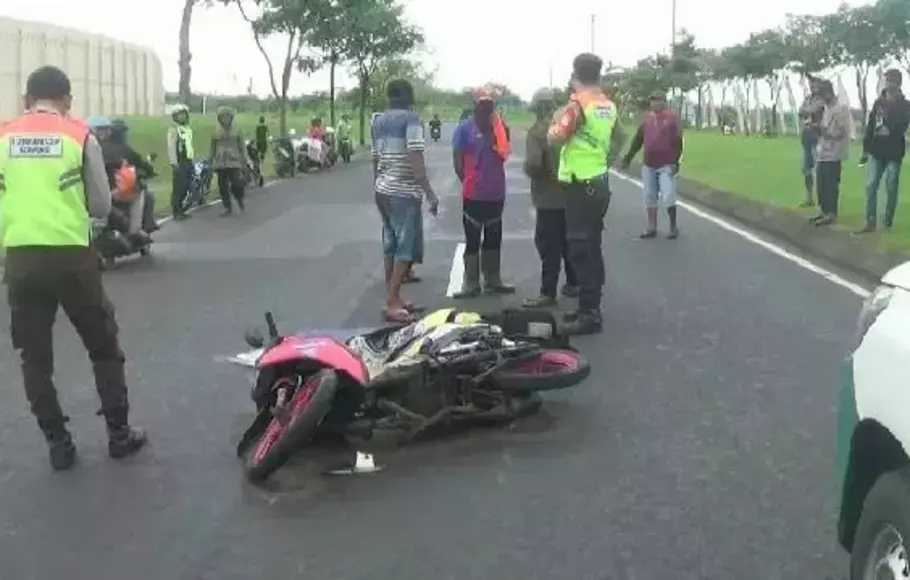 Diduga Jadi Korban Tabrak Lari Di Tangerang Pemotor Tewas Di Tengah Jalan