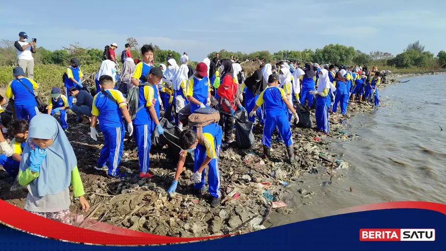 Mengenal Pandawara Group Yang Ditolak Aksi Bersih Sampah Di Pantai Loji