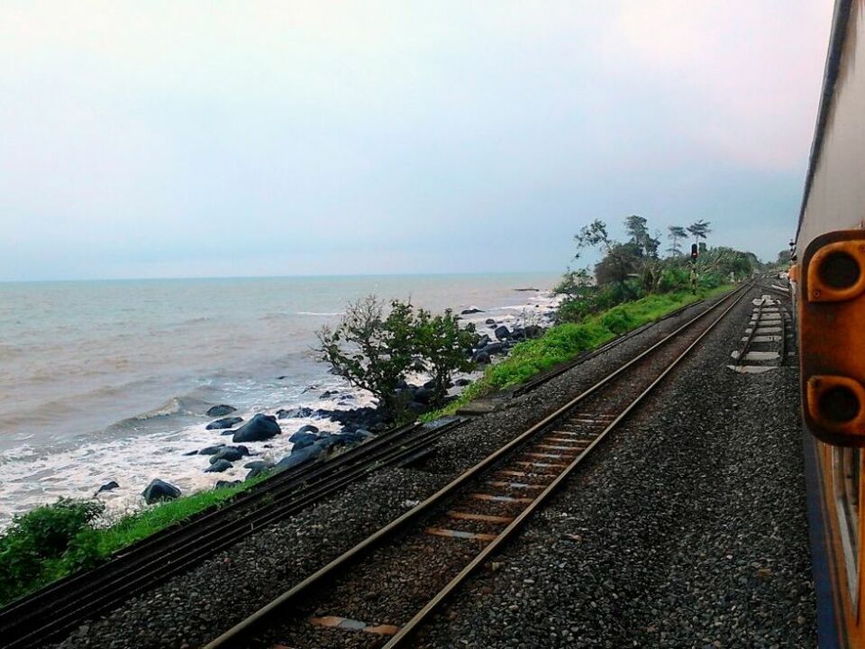 Saatnya Bangun Jalur Ganda Kereta Api Di Timur Jawa