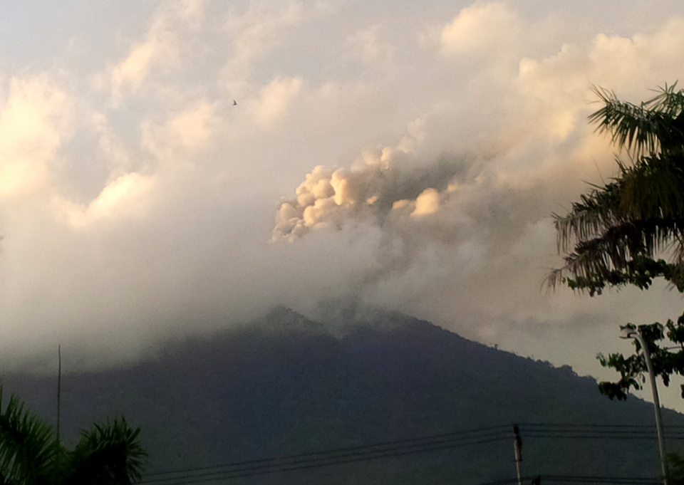 Gunung Api Gamalama Erupsi