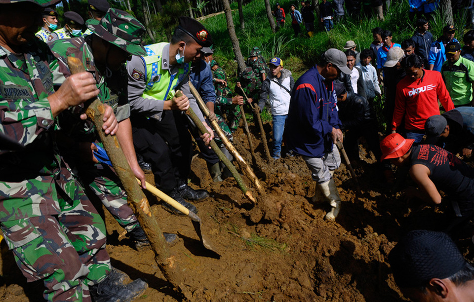 Empat Korban Longsor Pangalengan Masih Dalam Pencarian