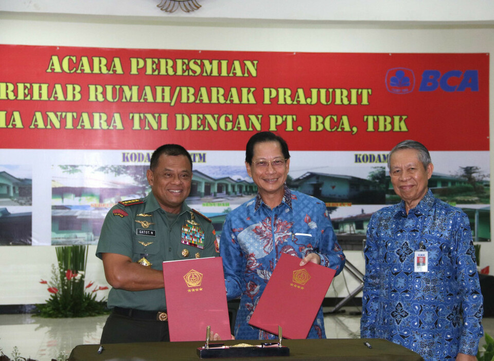 Bca Fasilitasi Perbaikan Sarana Dan Prasarana Prajurit Tni