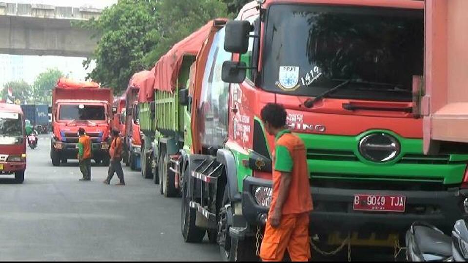 Pemkot Bekasi Hentikan Truk Sampah Dki Yang Langgar Aturan