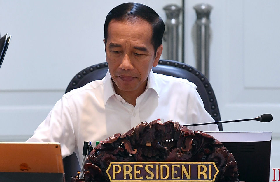 Jokowi Instruksikan Pemda Tingkatkan Sampel Tes Dan Contact Tracing