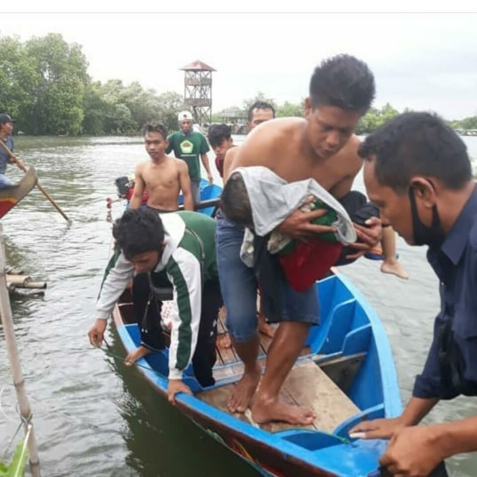 Perahu Wisata Terbalik Bocah Tewas