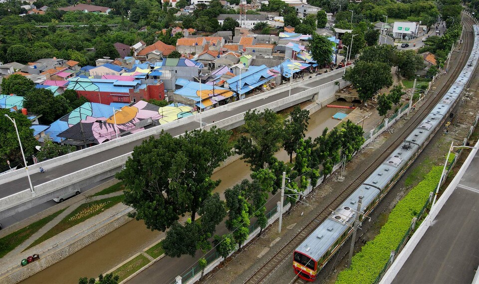 Penataan Kampung Warna Warni Di Lenteng Agung