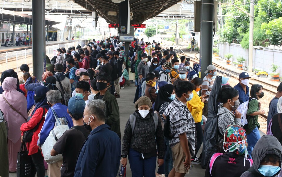 Krl Tak Berhenti Di Stasiun Tanah Abang Pemprov Dki Siapkan Bus