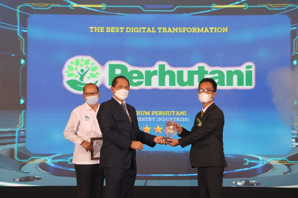 Perhutani Raih Penghargaan Di Ajang Digitec Award Halaman