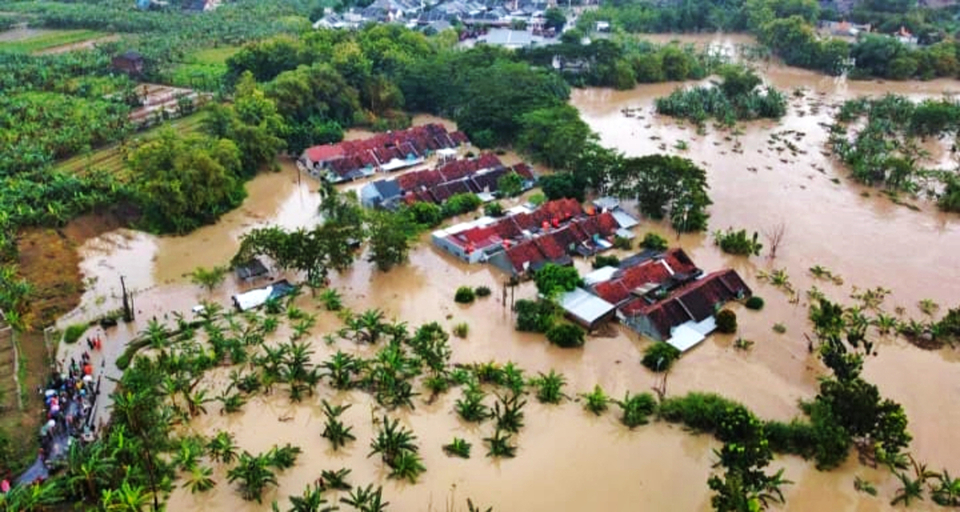 Banjir Perumahan Dinar Indah Semarang Satu Warga Meninggal Halaman