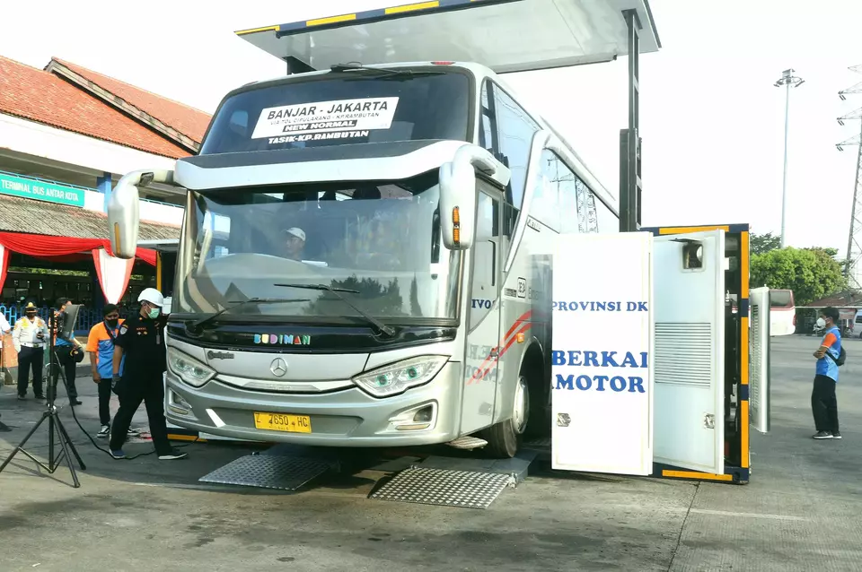 Uji Layak Jalan Bus Jelang Musim Mudik Lebaran Di Terminal Kampung Rambutan