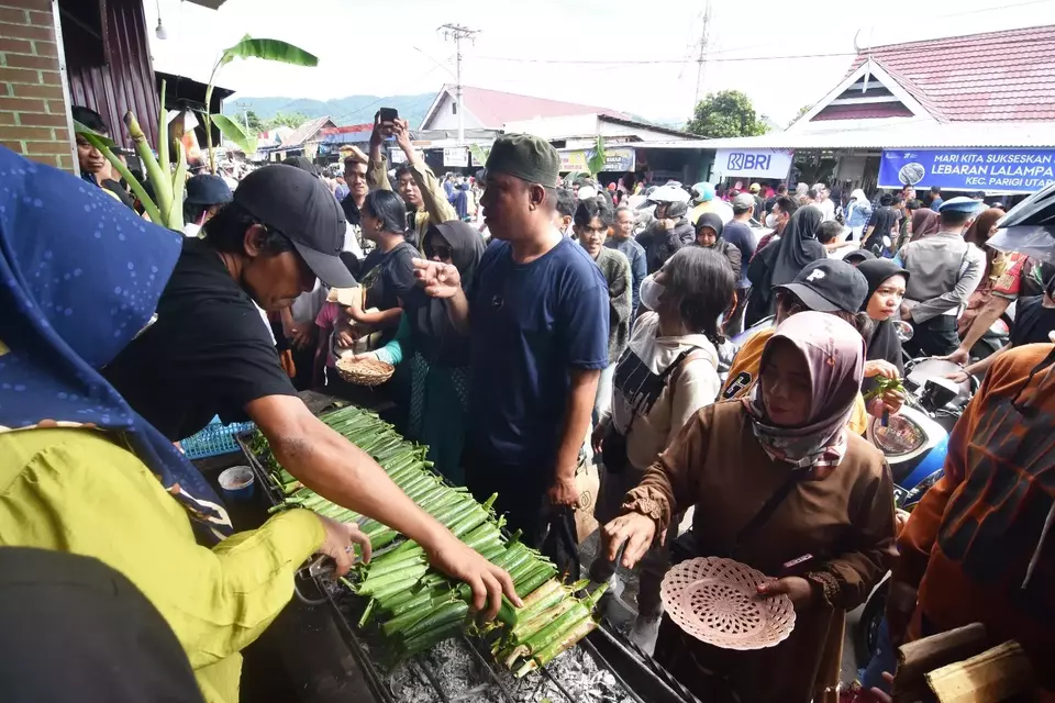 Intip Keseruan Lebaran Lalampa Masyarakat Toboli Parigi Moutong