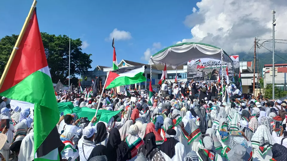 Puluhan Ribu Warga Maluku Utara Gelar Aksi Bela Palestina Gubernur Dan