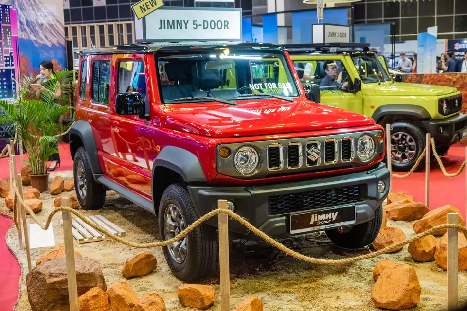 Segera Meluncur Simak Perbedaan Suzuki Jimny Versi Pintu Dan Pintu