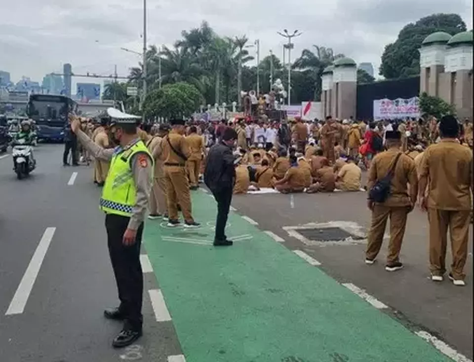 Demo Apdesi Di Depan Gedung DPR MPR Berakhir Arus Lalu Lintas Normal