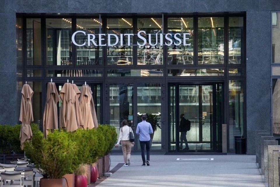 Saham Credit Suisse Anjlok 10 Di Awal Perdagangan