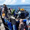 Silaturahmi Antarpulau, Warga Ternate Padati Pelabuhan Penyebrangan Bastiong ke Tidore