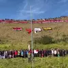 Bendera 500 Meter Terbentang di Puncak Gunung Penanggungan