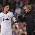 Mesut Ozil Puji Mourinho: Pelatih Terbaik Abad Ini