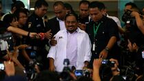 Mundur Dari DPR, Luthfie Di-PAW