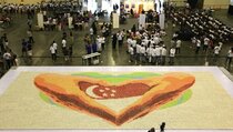 Rekor Mosaik Cupcake Terbesar Sedunia Dipecahkan Singapura