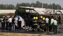 Sembilan Orang Tewas Akibat Tabrakan Bus di China