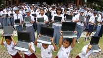 India Bagi Laptop Gratis untuk Tujuh Juta Pelajar