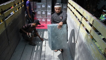 VIDEO : KPU DKI Pastikan Distribusi Logistik Pemilu Kada Aman