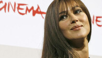 Penampilan Memukau di Usia 40-an ala Monica Bellucci