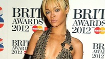 Rihanna Mengaku Masih Lajang