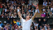 Lolos ke Final, Murray Patahkan Kutukan Inggris di Wimbledon