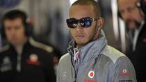 Mercedes Akan Beri Hamilton Mobil 