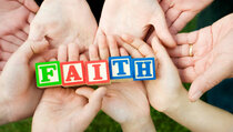 Tips Mengenalkan Agama dan Spiritualitas pada Anak