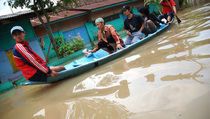 Puskesmas di DKI Lakukan Kaporitisasi Wilayah Banjir