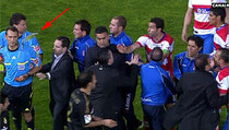 Lempar Botol ke Wasit, Benitez Terancam Sanksi Berat