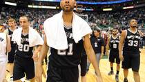 Sapu Bersih Jazz, Spurs ke Putaran Kedua
