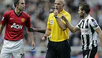 Pardew Minta Van Persie Diskorsing