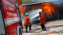 Mobil Pemadam Kebakaran Terbakar