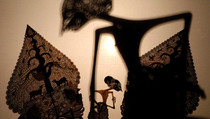 Sosialisasi Pemilukada Bekasi Pakai Wayang Ajen