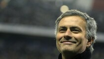 Johan Cruyff: Mourinho Pesepak Bola Gagal