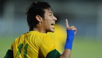Kecam Neymar, Pele Khawatirkan Kekuatan Brasil