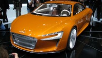 Audi Tunda Peluncuran Mobil Sport