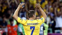 Gantung Sepatu, Shevchenko Banting Setir ke Politik