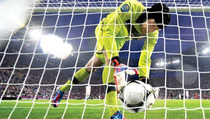 Petr Cech Ungkap soal Kemarahan di Ruang Ganti