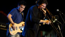 Benny dan Barry Likumahuwa, Kompak Goyang Ambon